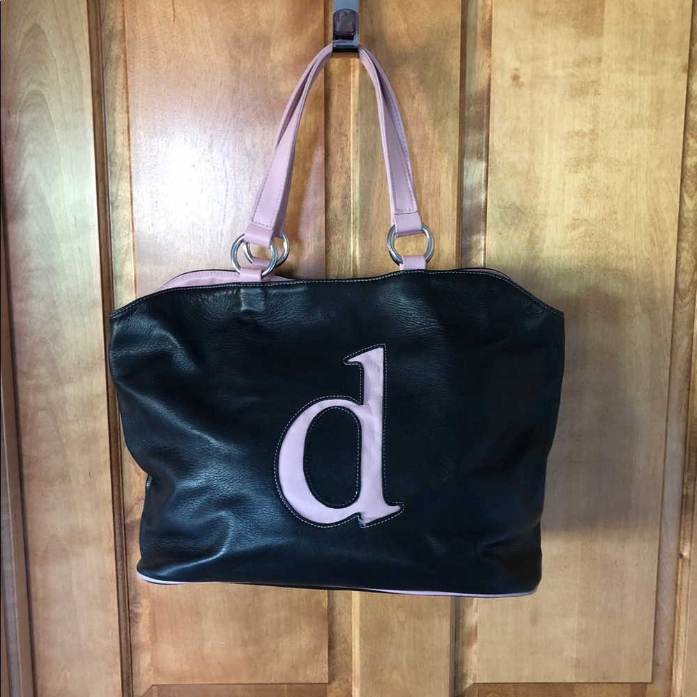 J Tiras 100% leather "D" handbag. Mint condition